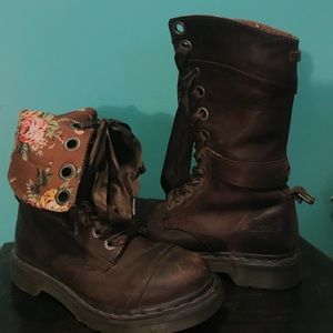 Dr. Martens w/ floral pattern+silk laces